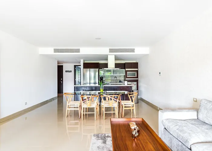 Casa Aruba 403N Apts