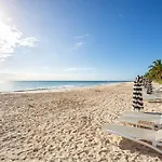 Casa Aruba 403N Apts